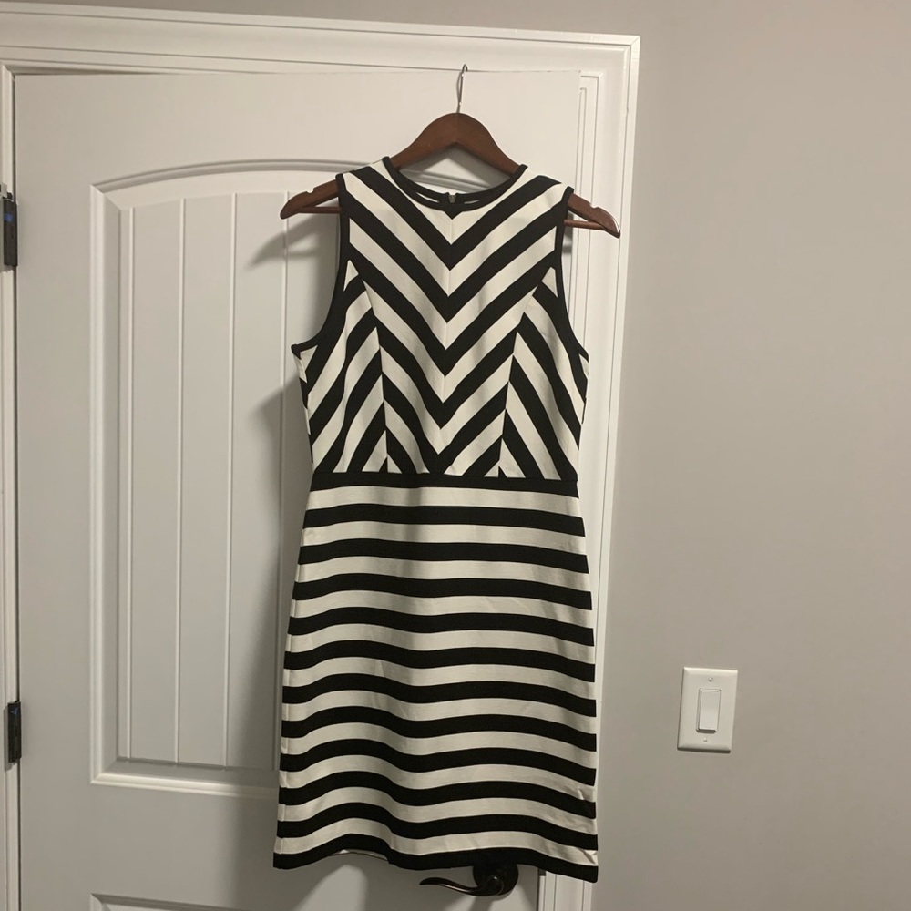 NWT-LOFT Black and White chevron Dress
